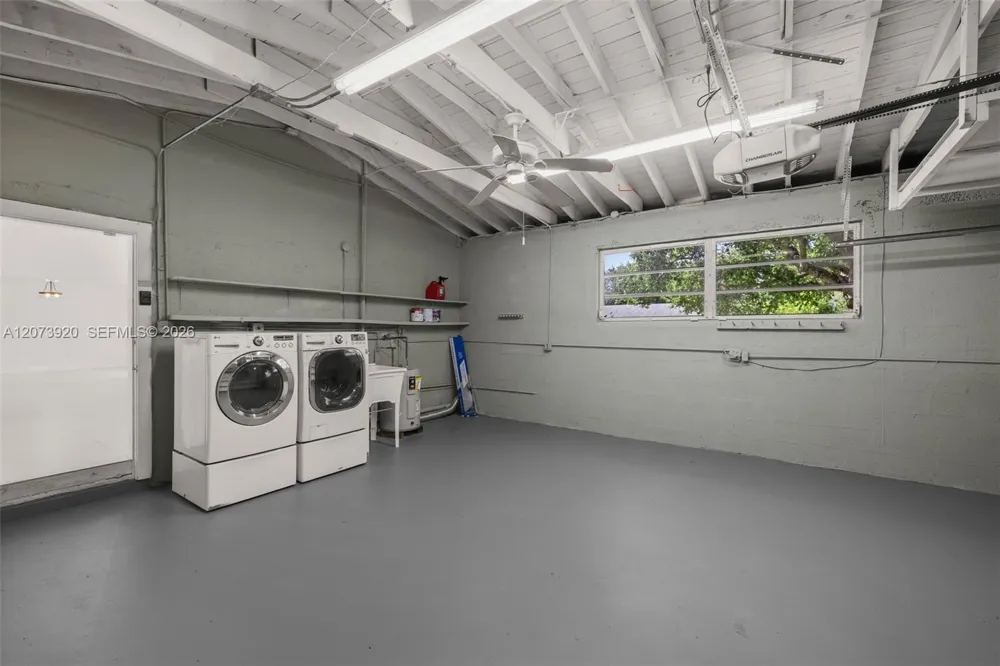8261 SW 142nd St Palmetto Bay, FL 33158