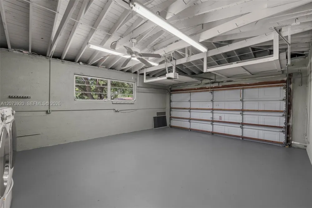 8261 SW 142nd St Palmetto Bay, FL 33158