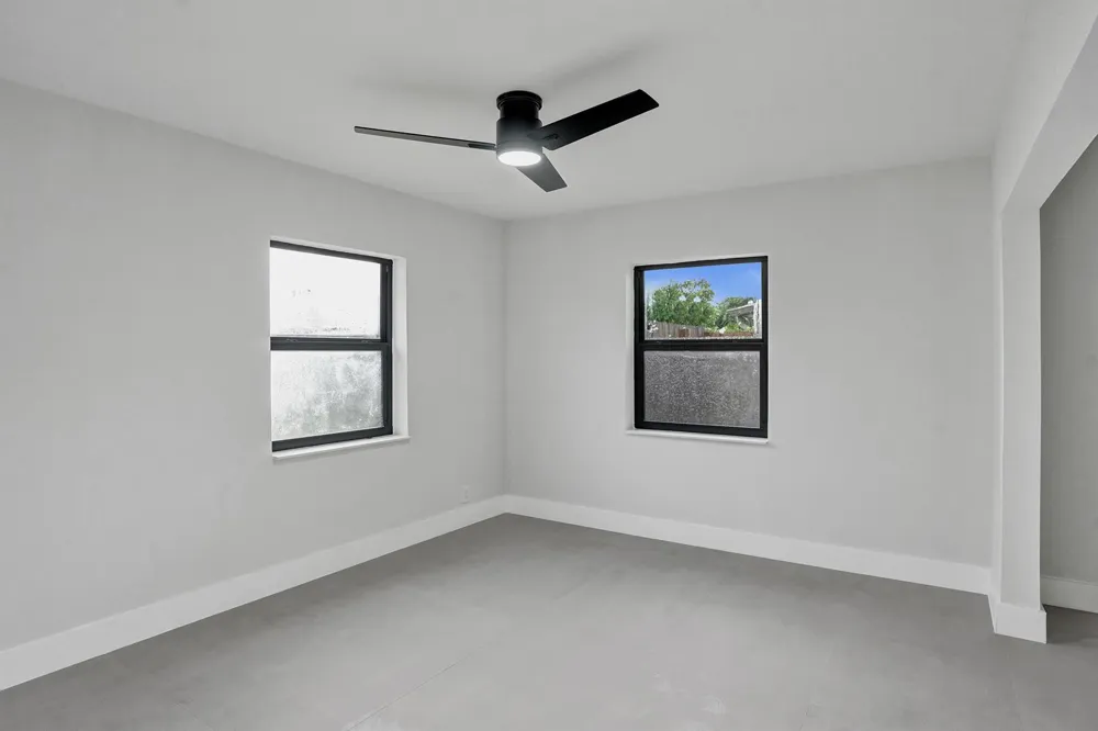 4581 NE 3RD AVENUE Oakland Park, FL 33334