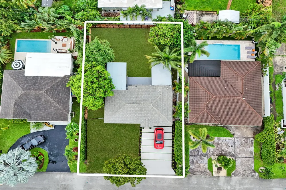 4581 NE 3RD AVENUE Oakland Park, FL 33334