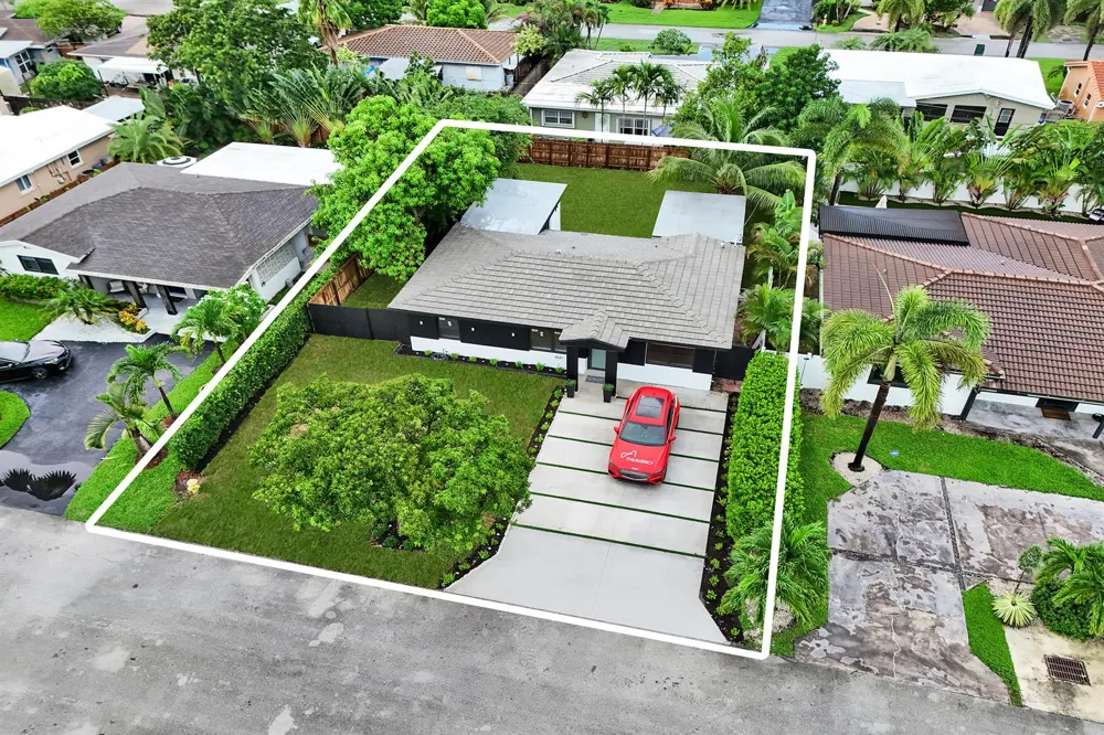 4581 NE 3RD AVENUE Oakland Park, FL 33334