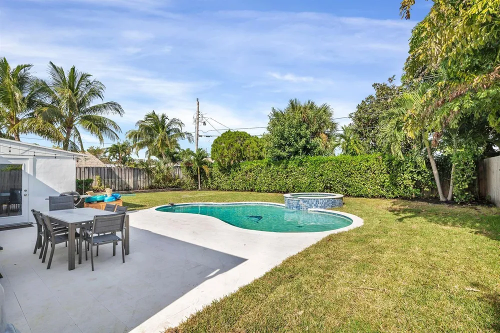 375 Leigh Road West Palm Beach, FL 33405