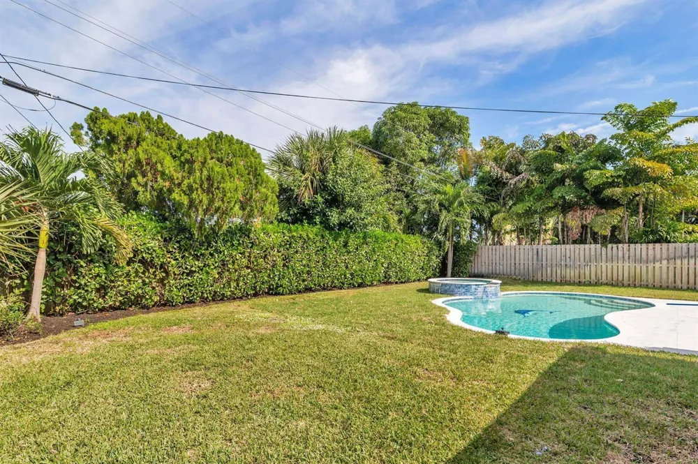 375 Leigh Road West Palm Beach, FL 33405