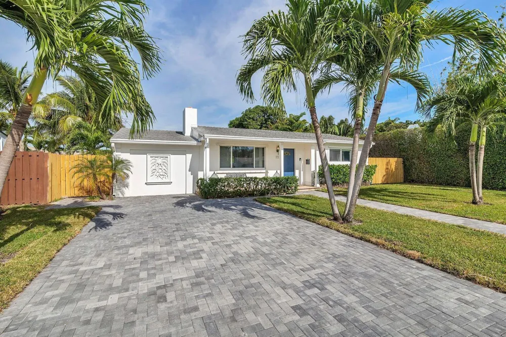 375 Leigh Road West Palm Beach, FL 33405