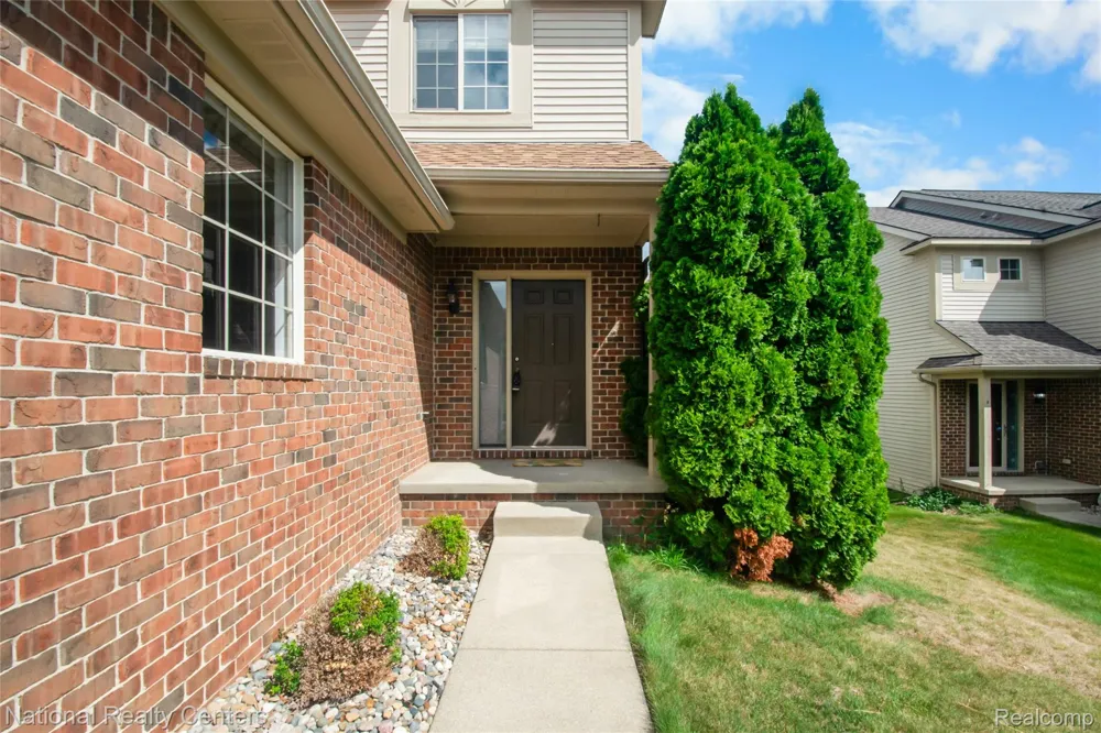7094 Magnolia Lane Waterford Charter Township, MI 48327