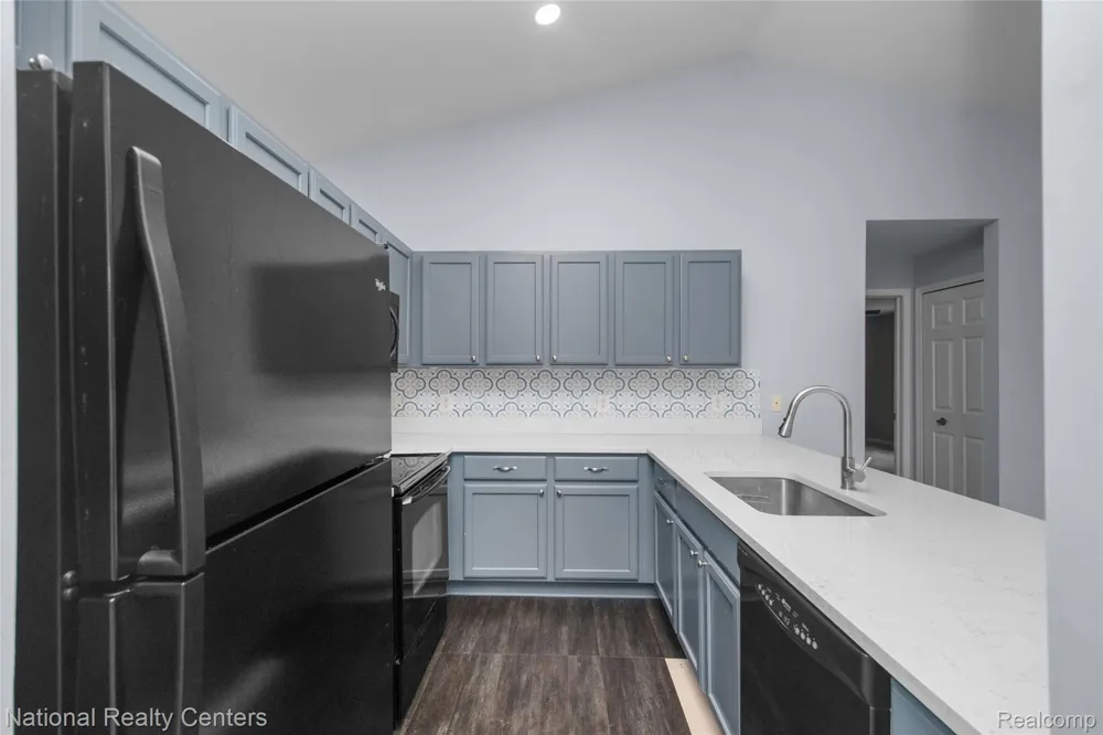 7094 Magnolia Lane Waterford Charter Township, MI 48327
