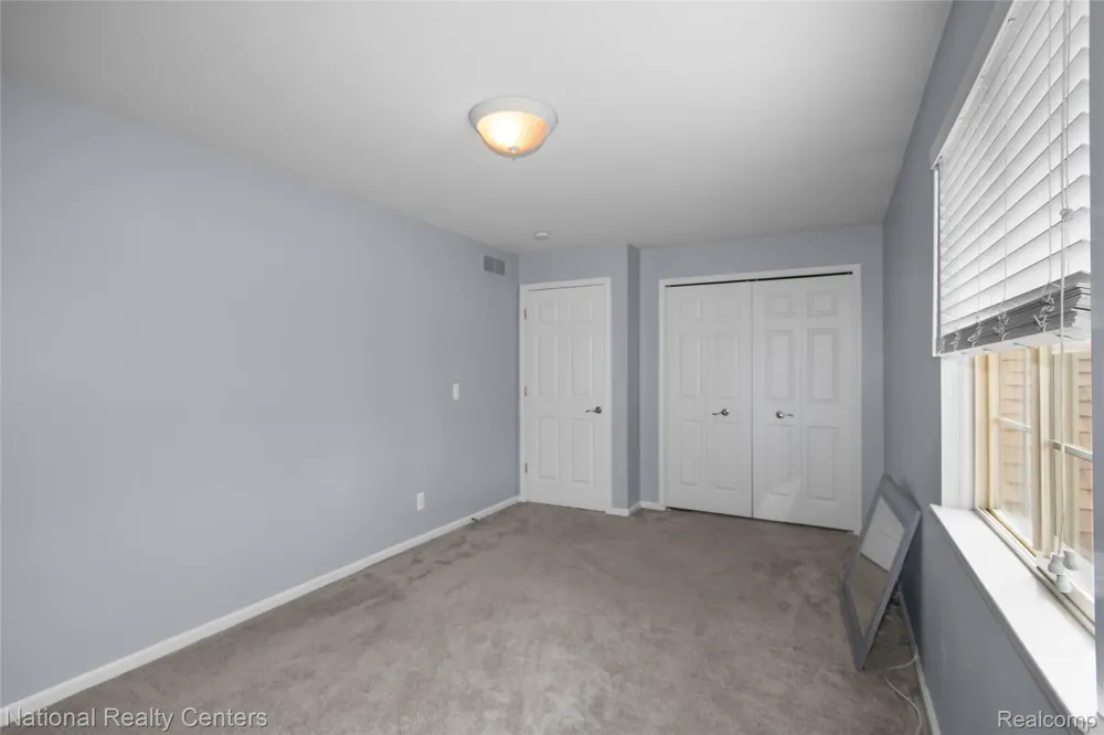 7094 Magnolia Lane Waterford Charter Township, MI 48327
