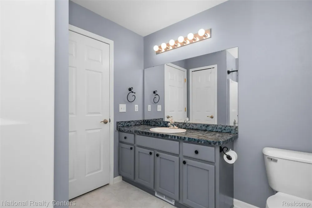 7094 Magnolia Lane Waterford Charter Township, MI 48327