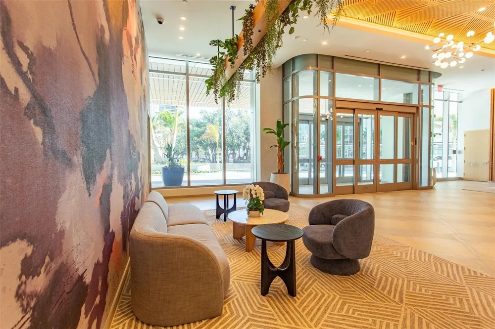 400 CENTRAL AVENUE #1904 St Petersburg, FL 33701