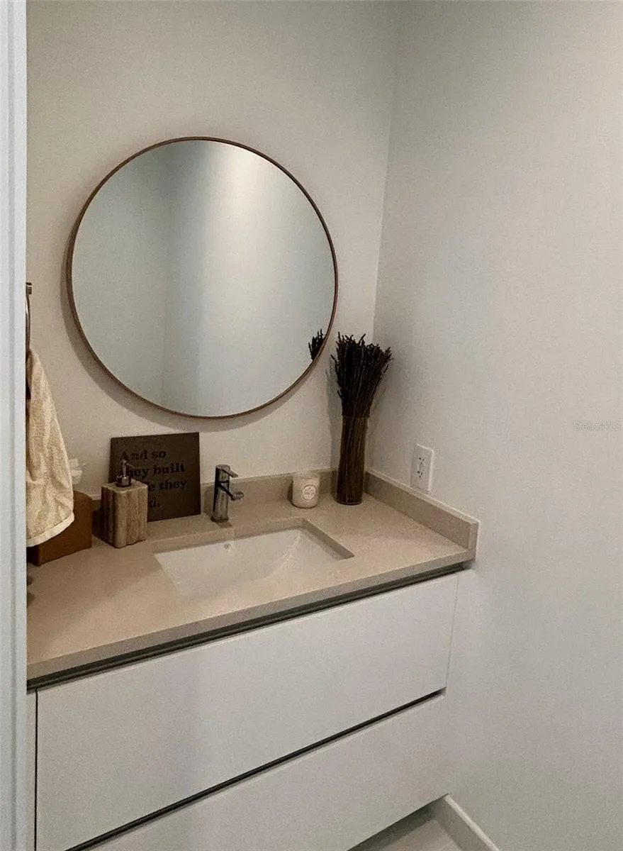 400 CENTRAL AVENUE #1904 St Petersburg, FL 33701
