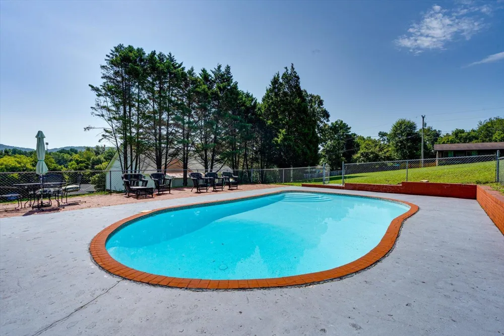 60 Shamrock Drive Ringgold, GA 30736