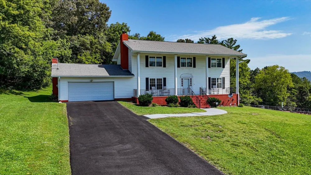 60 Shamrock Drive Ringgold, GA 30736