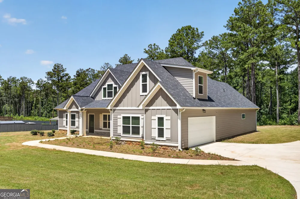 246 Field RD Griffin, GA 30223