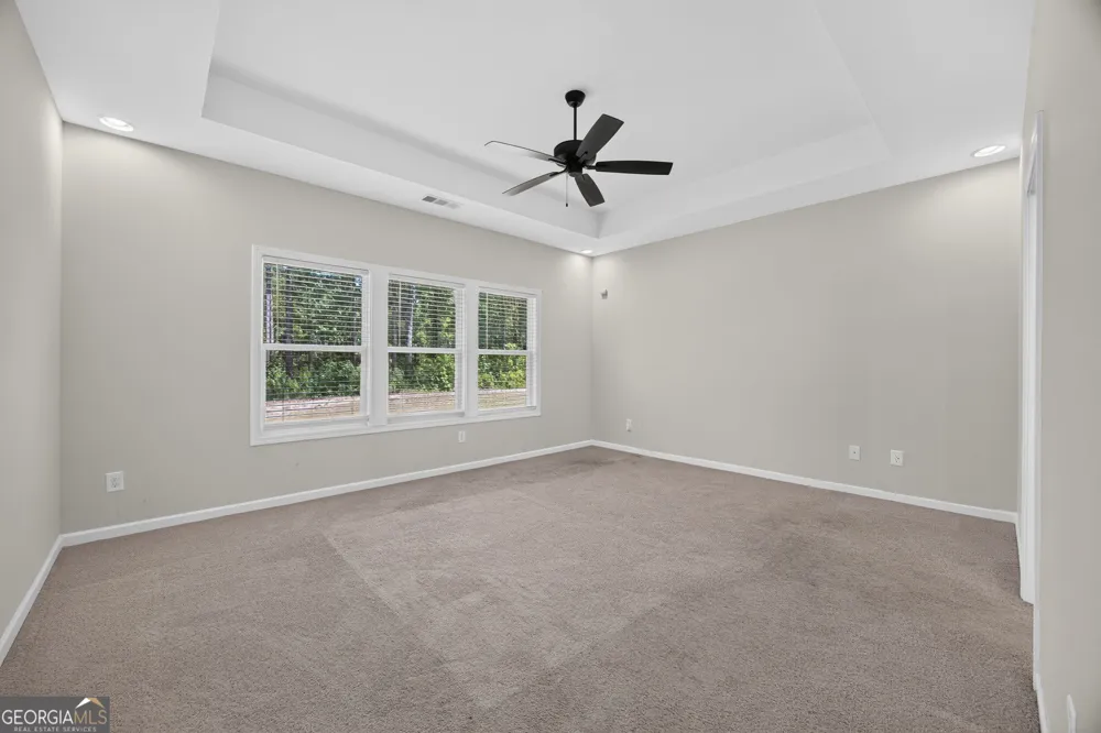 246 Field RD Griffin, GA 30223