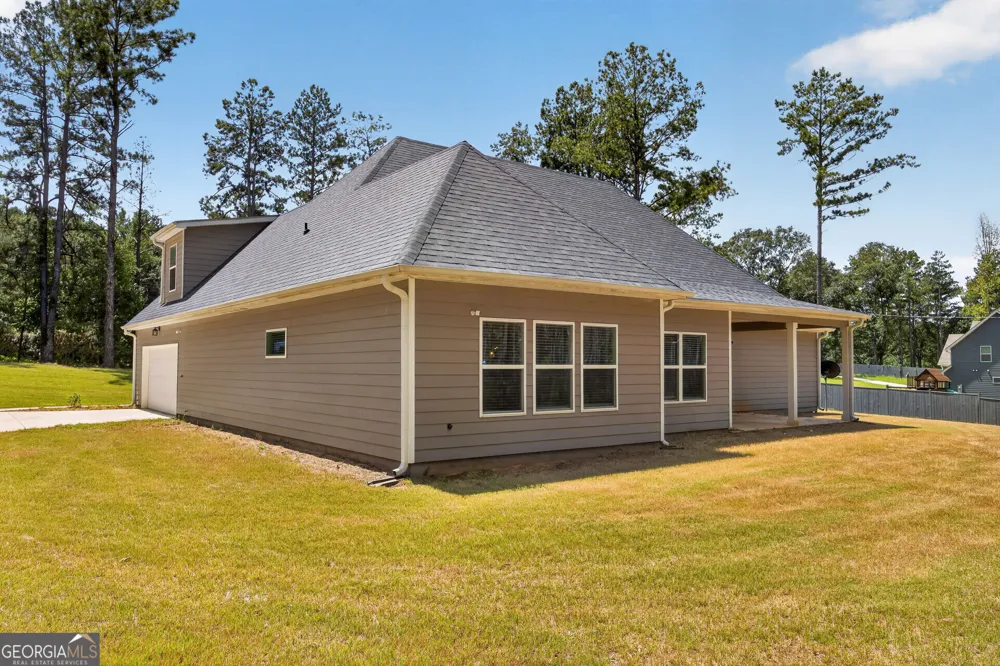 246 Field RD Griffin, GA 30223