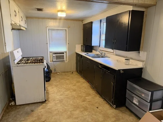 1113 E Steiner Street Beeville, TX 78102