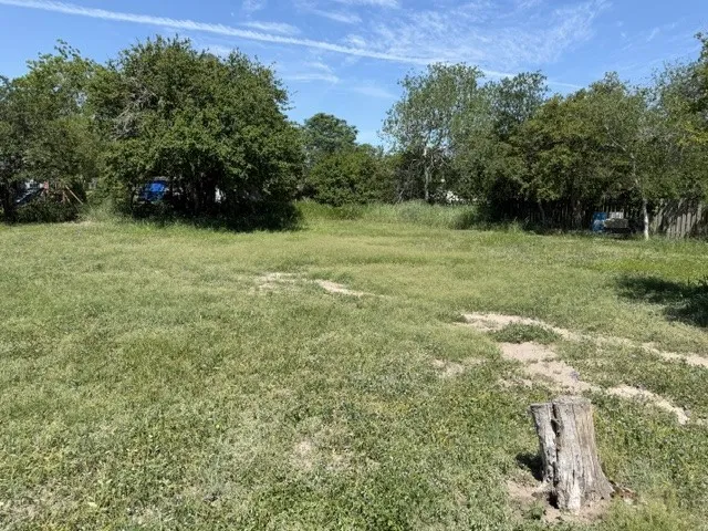 1113 E Steiner Street Beeville, TX 78102