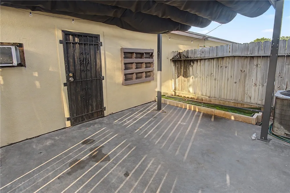 2916 Saint Joseph Street #A Corpus Christi, TX 78418