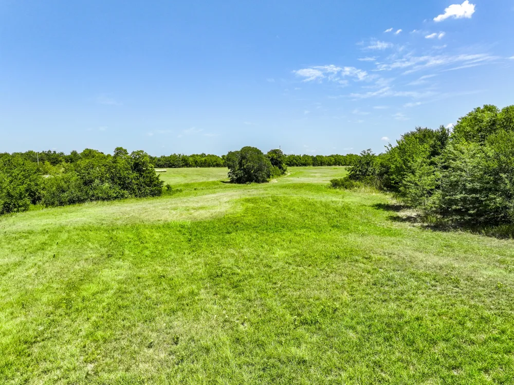 5726 County Road 4100 Greenville, TX 75401
