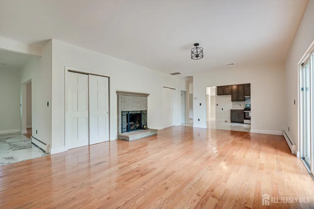 120 Codington Avenue Franklin Twsp, NJ 08873