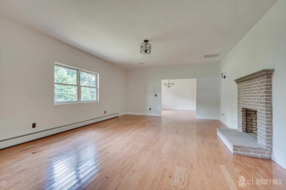 120 Codington Avenue Franklin Twsp, NJ 08873