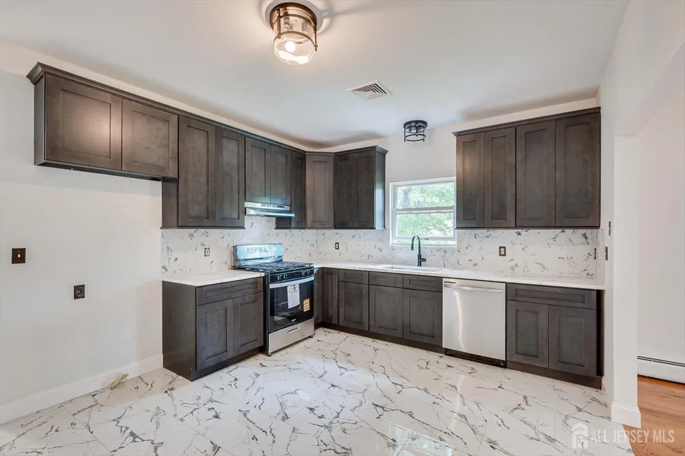 120 Codington Avenue Franklin Twsp, NJ 08873