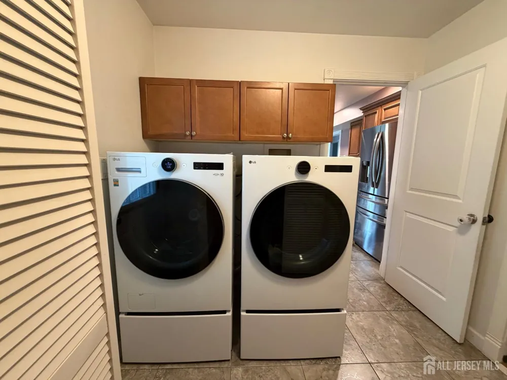 3 Netherwood Circle Edison, NJ 08820
