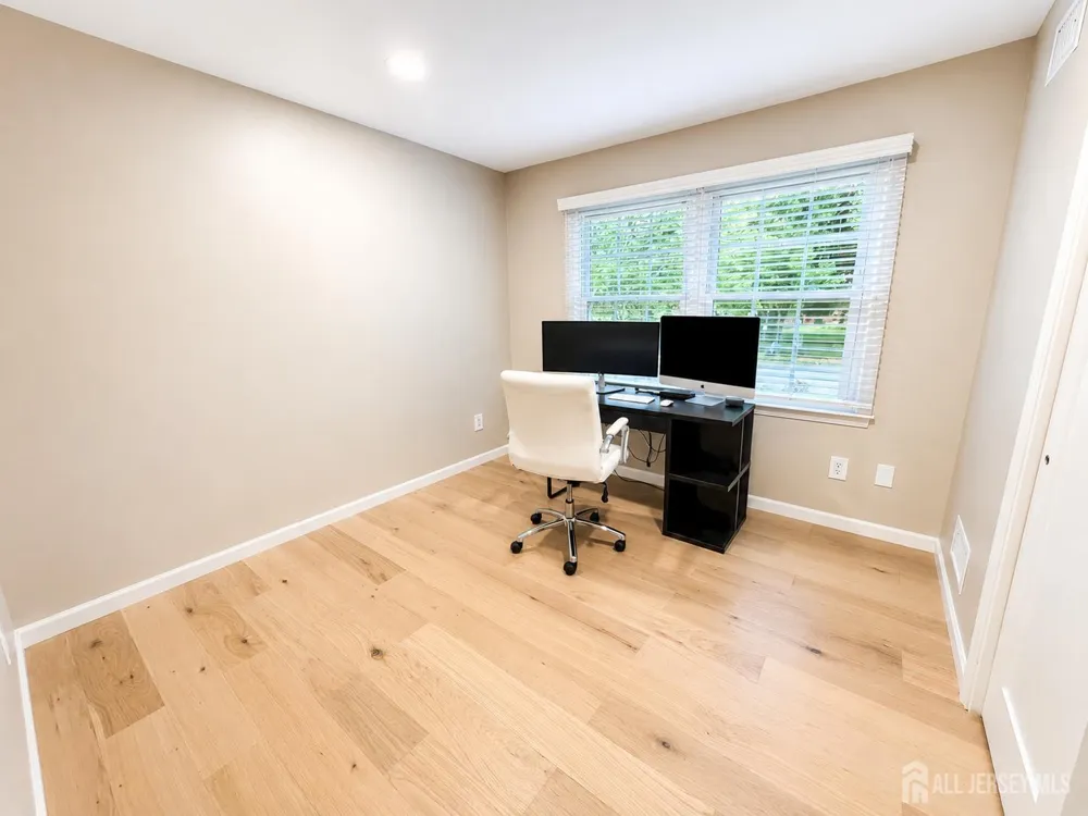 3 Netherwood Circle Edison, NJ 08820