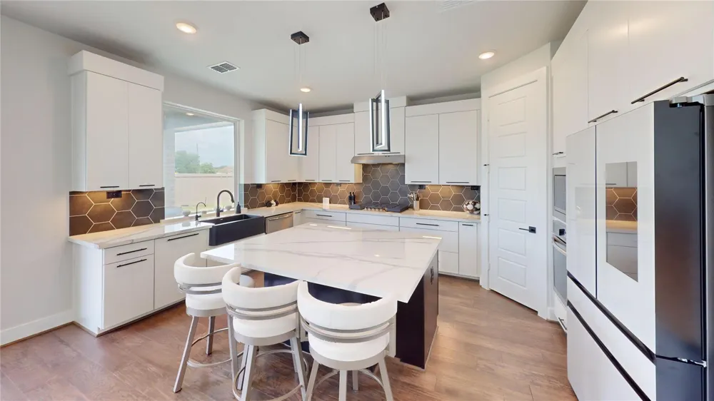 31727 Splitting Willow Way Fulshear, TX 77441