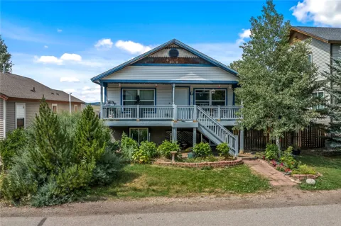 2355 Savoy Place