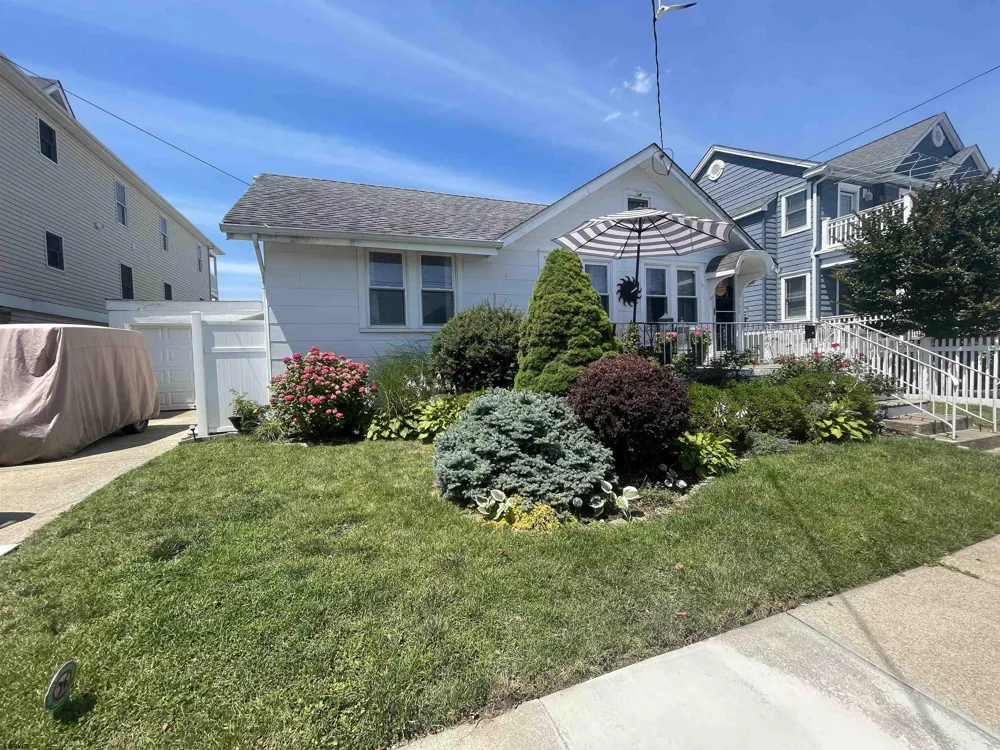 120 N Monroe Ave Margate, NJ 08402