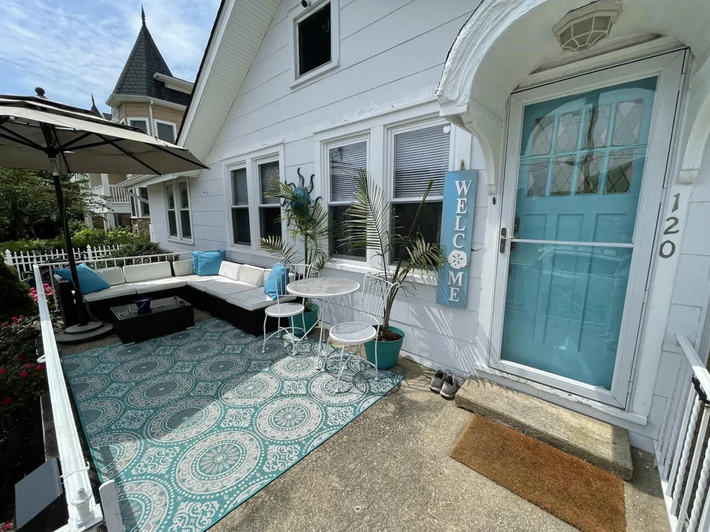 120 N Monroe Ave Margate, NJ 08402