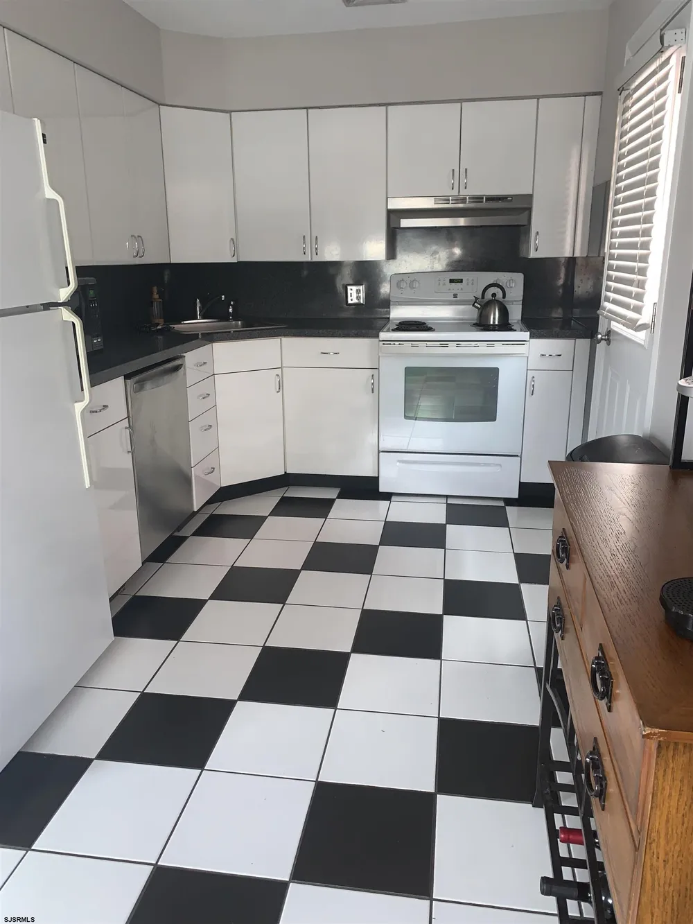 5403 Edgewater Ave Ventnor, NJ 08046