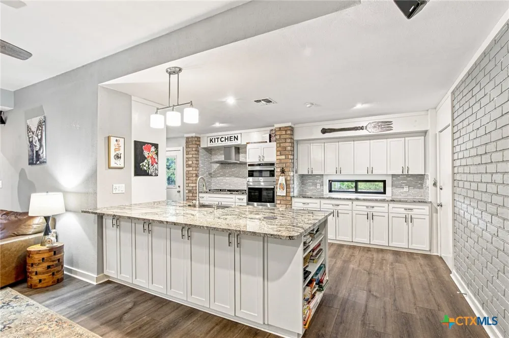 413 Salisbury Lane Victoria, TX 77904