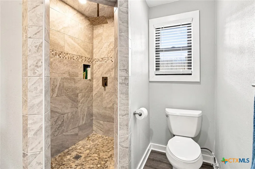 413 Salisbury Lane Victoria, TX 77904