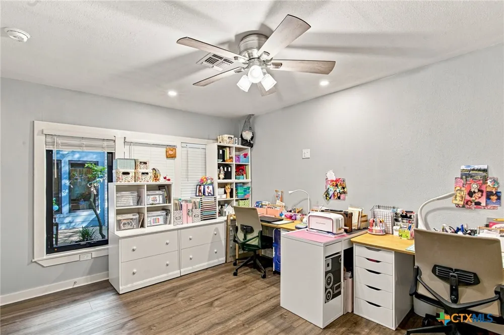 413 Salisbury Lane Victoria, TX 77904