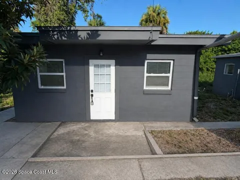 1500 Seneca Drive #3