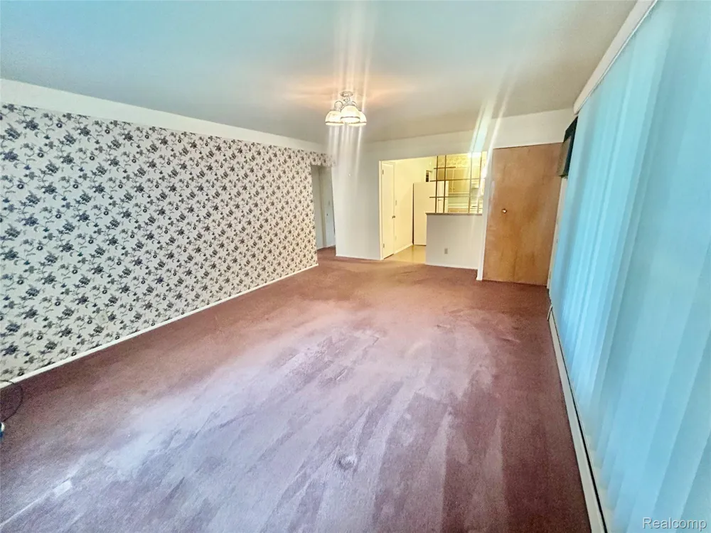 1005 Jackson Street Lapeer City, MI 48446
