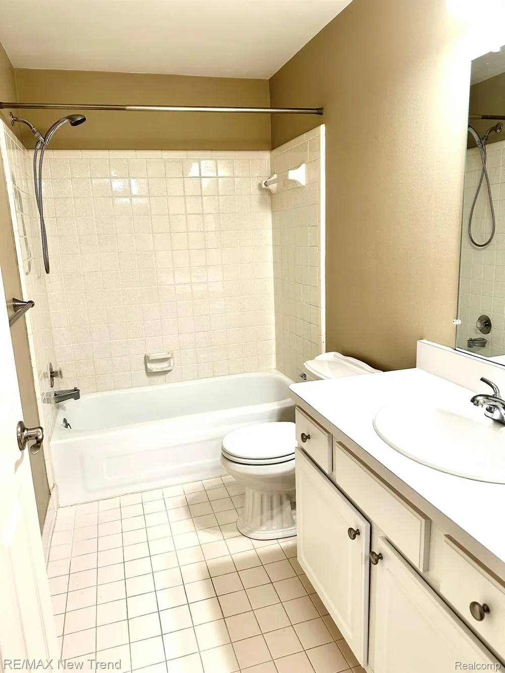 26949 Farmbrook Villa Drive #96 Southfield City, MI 48034