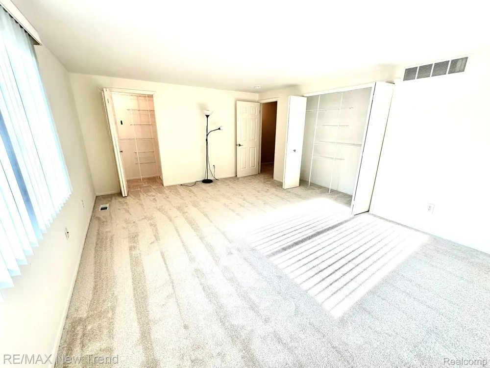 26949 Farmbrook Villa Drive #96 Southfield City, MI 48034