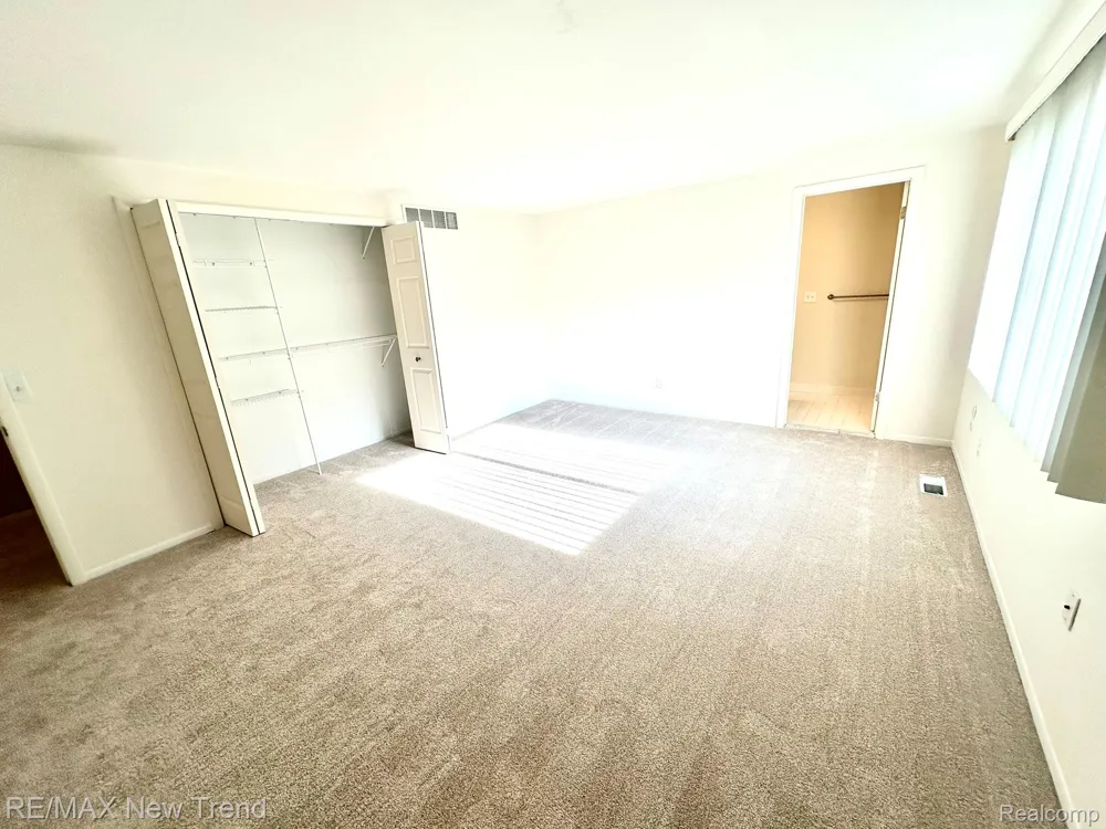 26949 Farmbrook Villa Drive #96 Southfield City, MI 48034