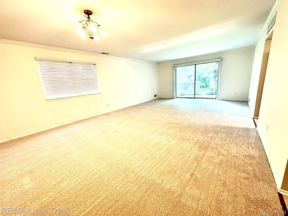 26949 Farmbrook Villa Drive #96 Southfield City, MI 48034