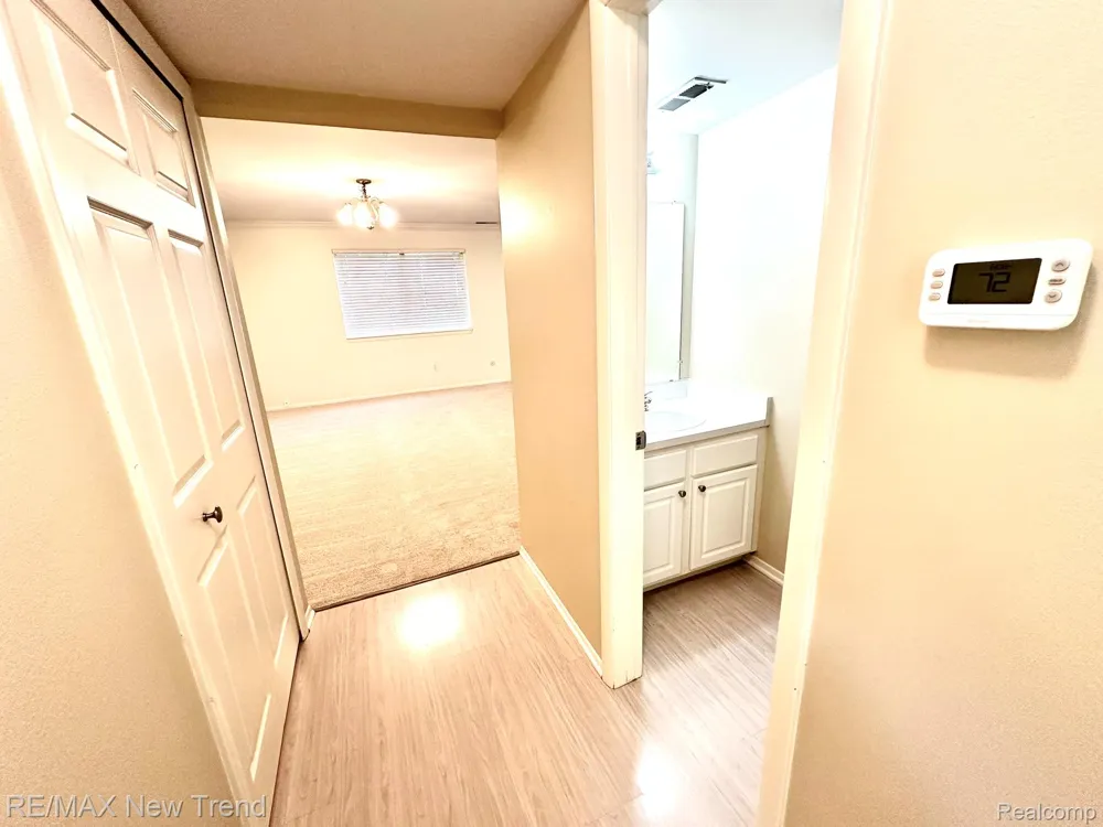 26949 Farmbrook Villa Drive #96 Southfield City, MI 48034