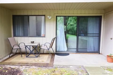3925 Lone Pine Road #100