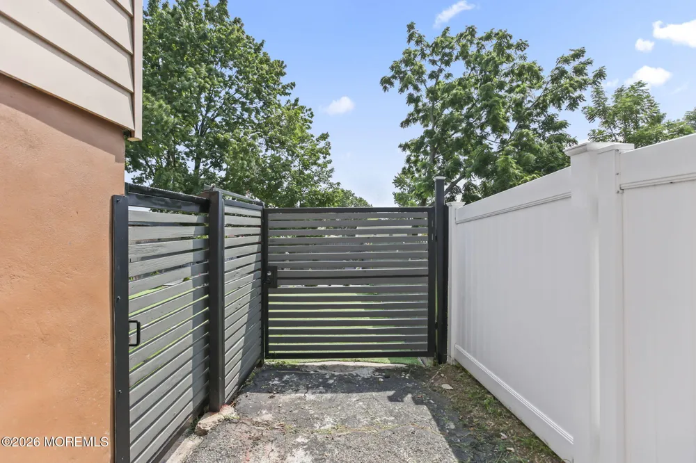 170 Hillside Terrace Irvington, NJ 07111
