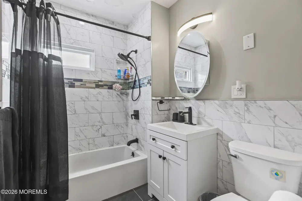170 Hillside Terrace Irvington, NJ 07111