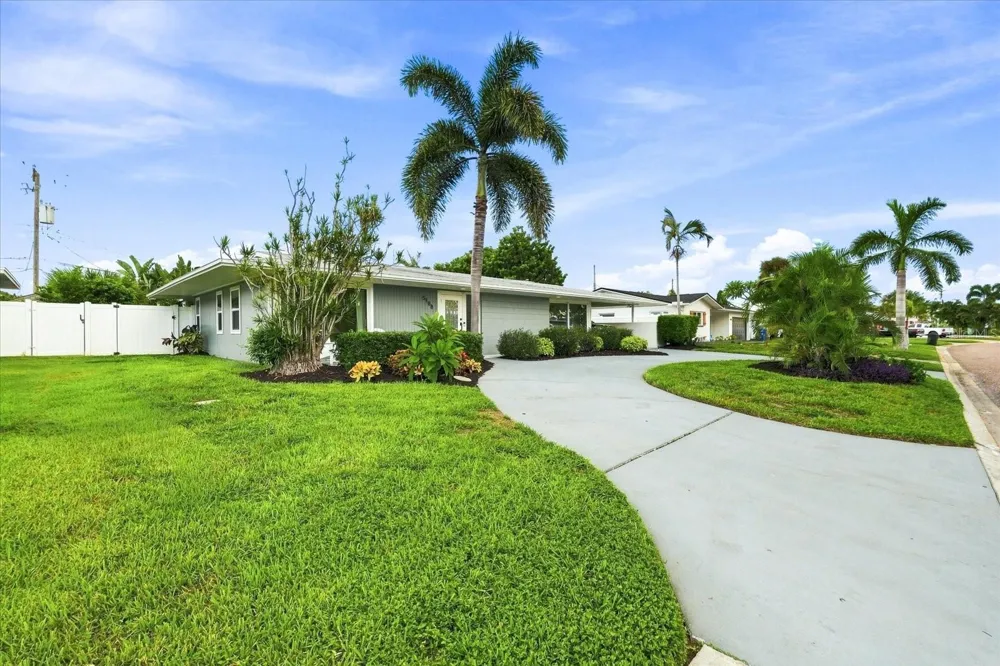 5188 40TH STREET S St Petersburg, FL 33711