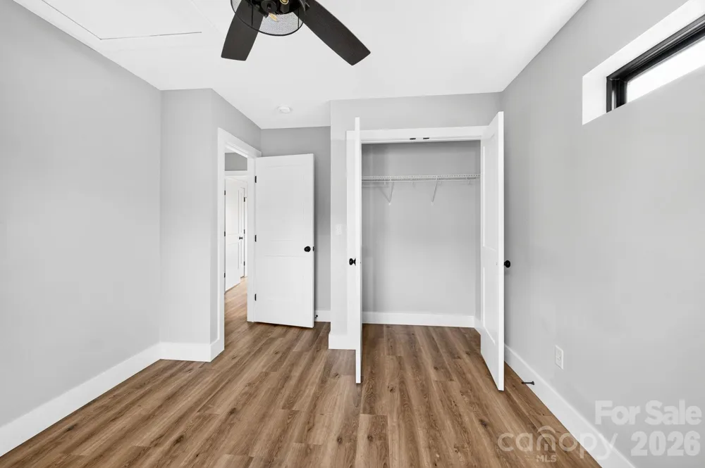 613 Salem Heights Lane Swannanoa, NC 28778