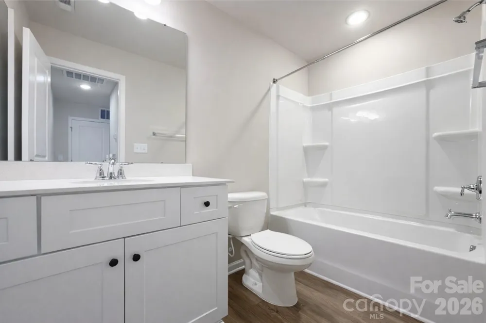 5913 Wallace Avenue Charlotte, NC 28227