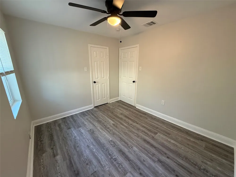 1033 S Hub Street Sherman, TX 75090